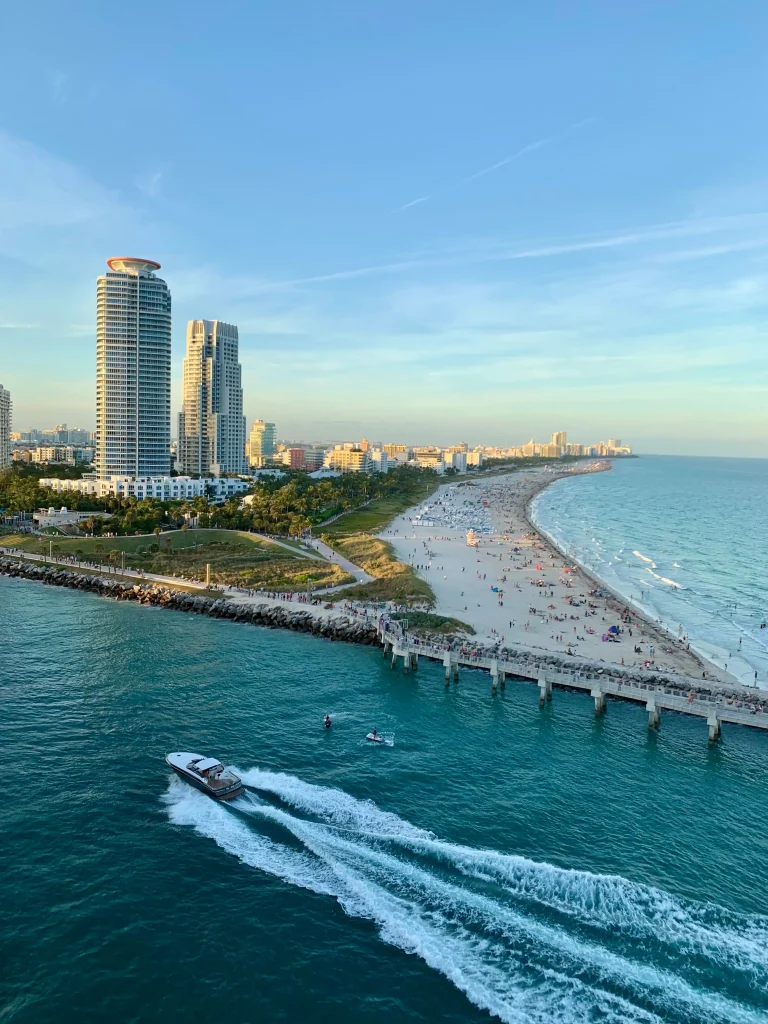 Best dog parks in Palm Beach County featuring Bark Beach, Canine Cove, and Mizner Bark