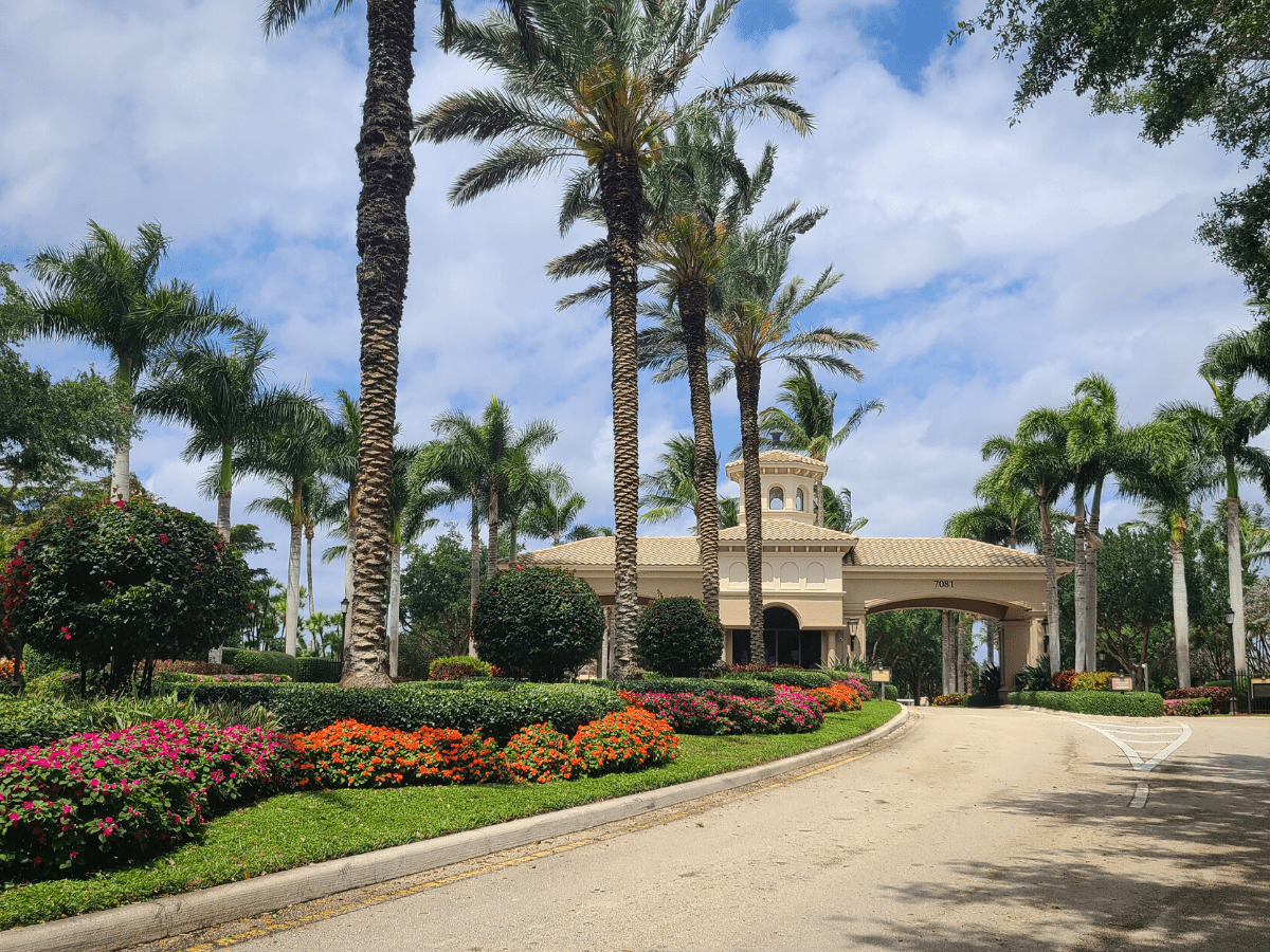 Valencia Pointe Floor Plans