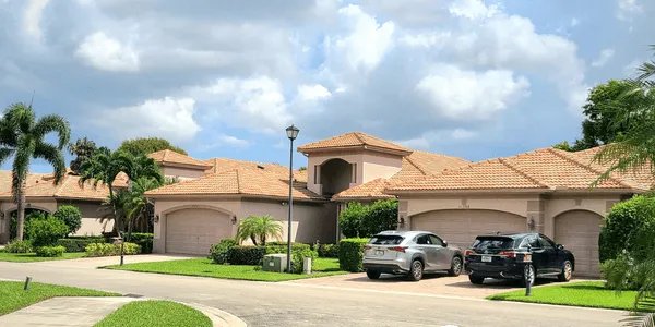 Village-at-The-Green-Homes - Real-ativity